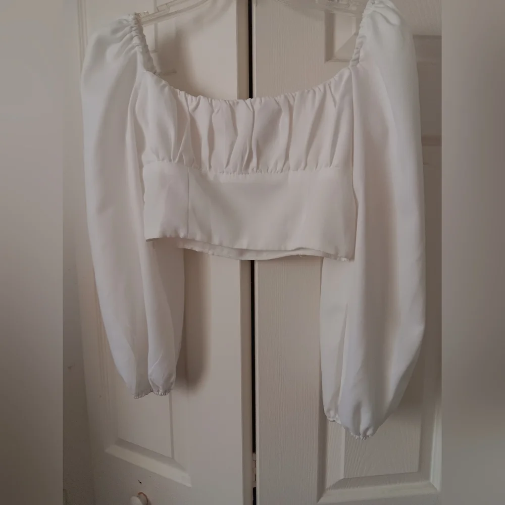 Princess Polly Ariah White Long Sleeve Crop Top. Size 6.